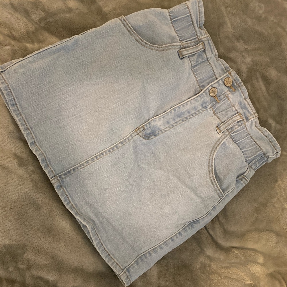Light wash jean skirt